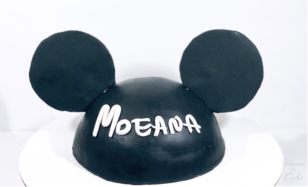 How to Make a Mickey Mouse Ears Hat Cake - Heaven My Cake
