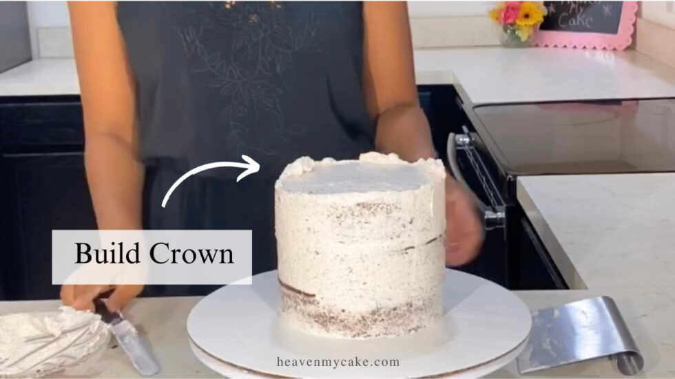 How to get Smooth Buttercream Edges - Heaven My Cake